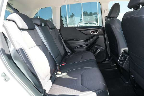 2023 Subaru Forester 2.5i 50 Years Edition S5