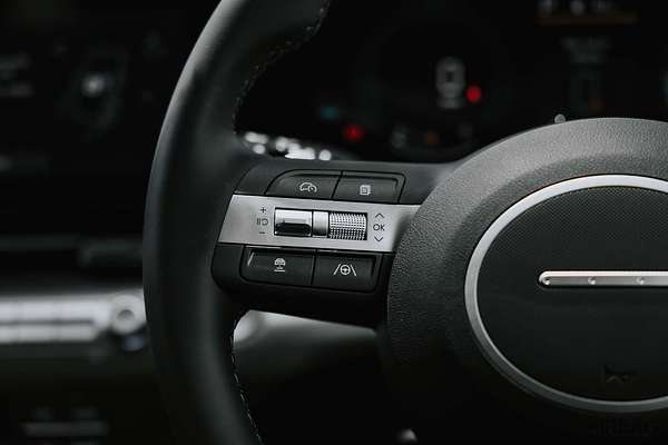 2025 Hyundai Kona Hybrid SX2.V3