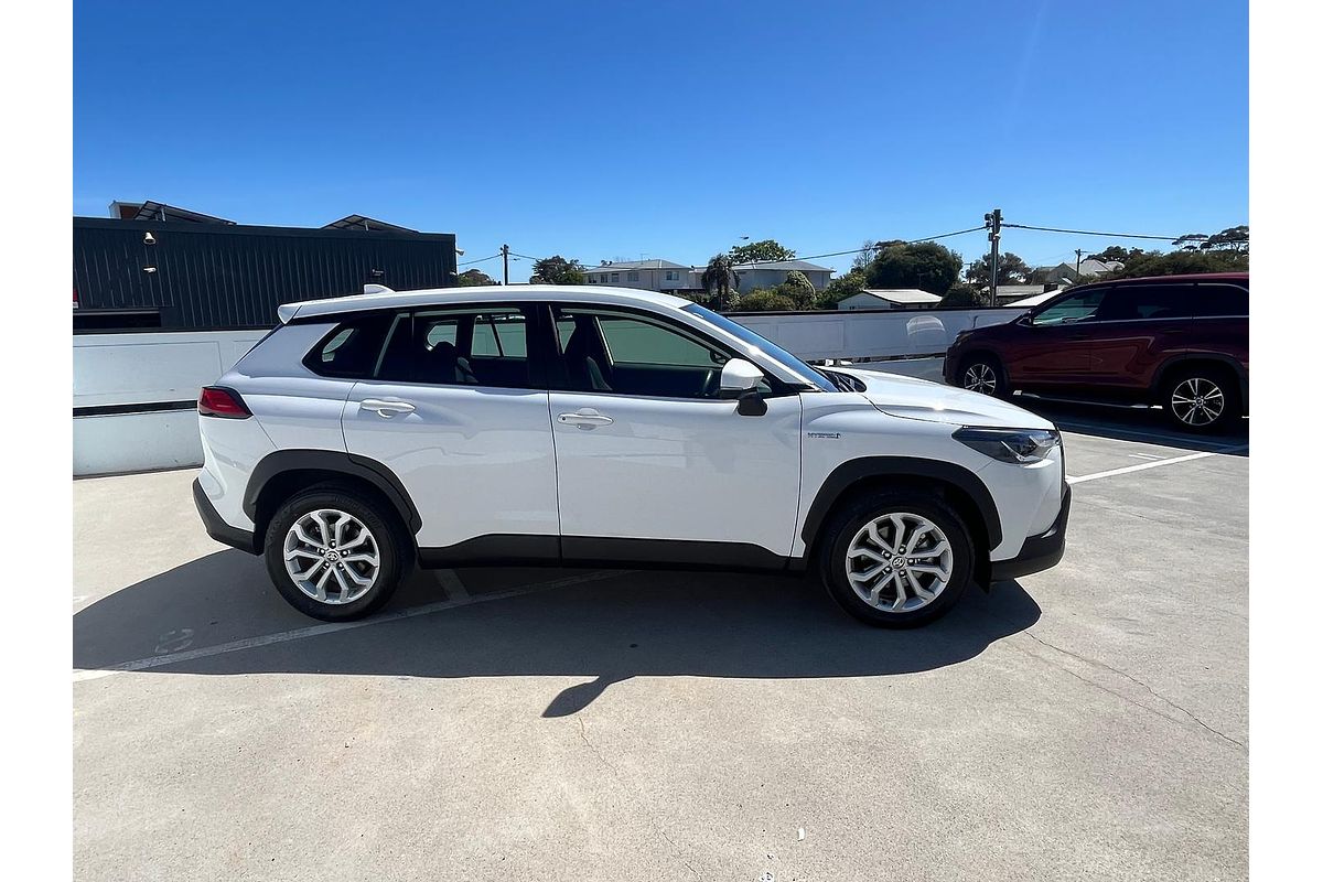 2024 Toyota Corolla Cross GX MXGH10R
