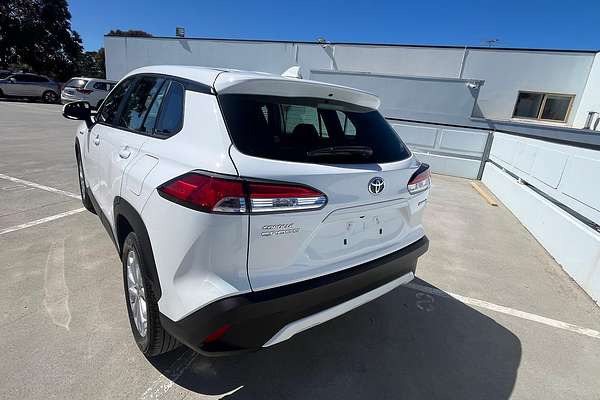 2024 Toyota Corolla Cross GX MXGH10R