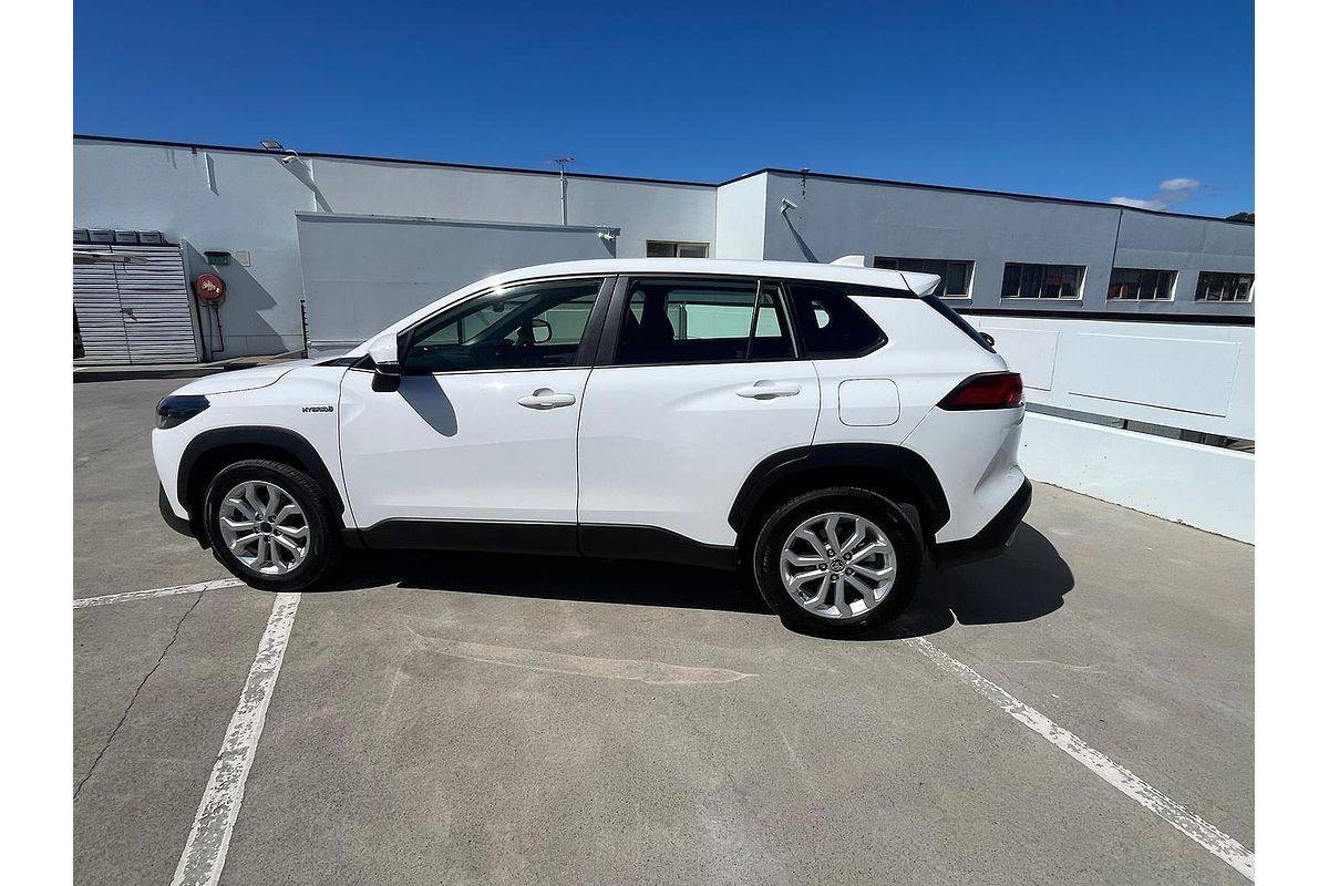 2024 Toyota Corolla Cross GX MXGH10R
