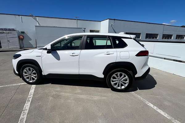 2024 Toyota Corolla Cross GX MXGH10R