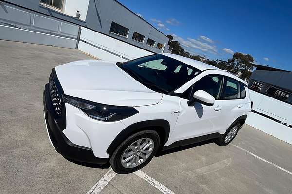 2024 Toyota Corolla Cross GX MXGH10R