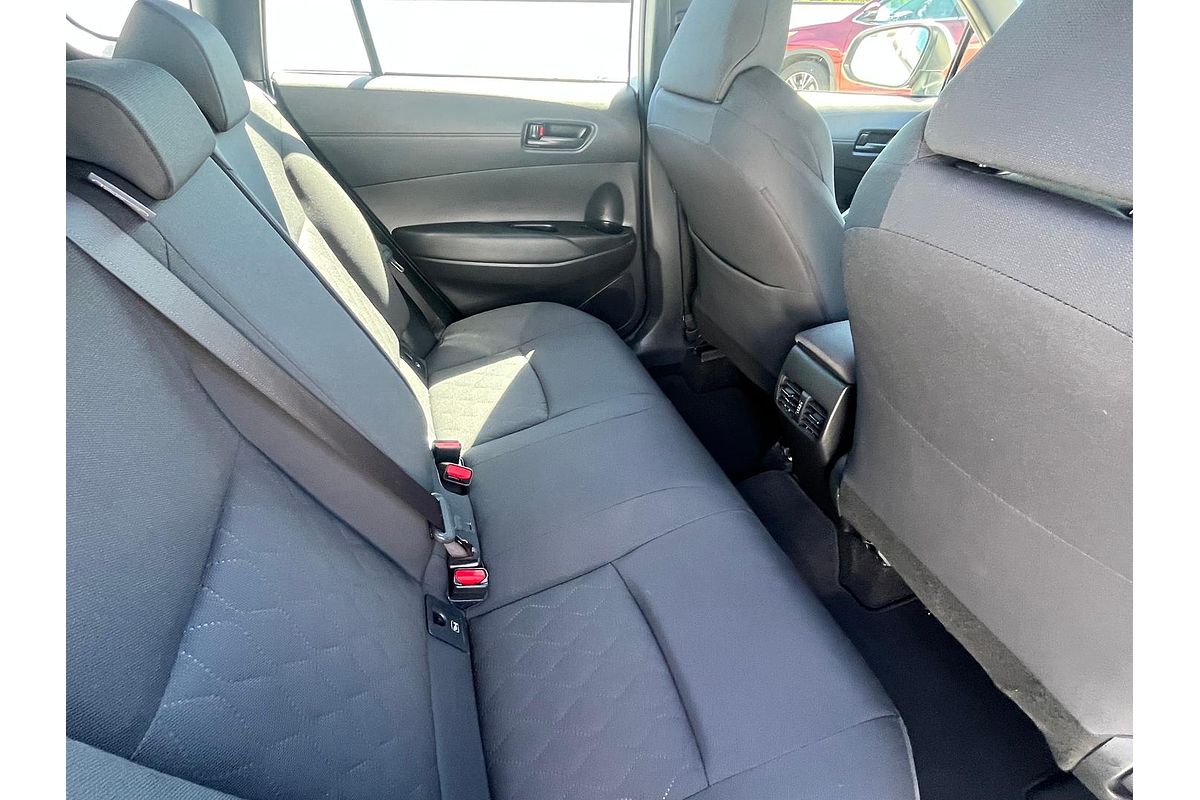 2024 Toyota Corolla Cross GX MXGH10R
