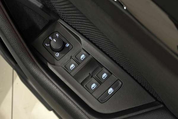 2023 SKODA Octavia RS 180TSI NX MY23.5