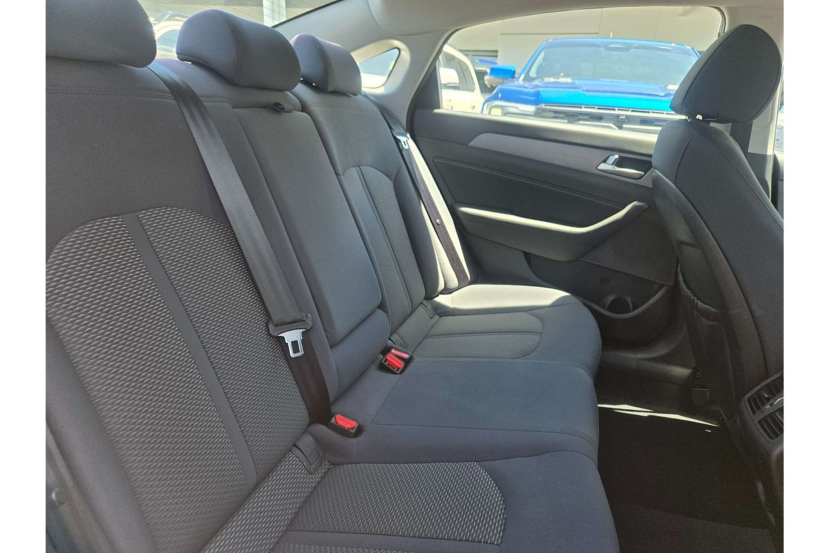 2018 Hyundai Sonata Active LF4