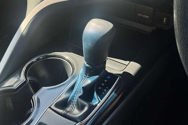 2019 Toyota Camry Ascent ASV70R