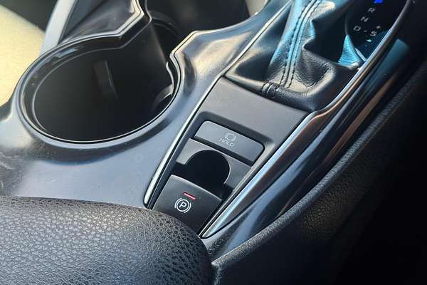 2019 Toyota Camry Ascent ASV70R