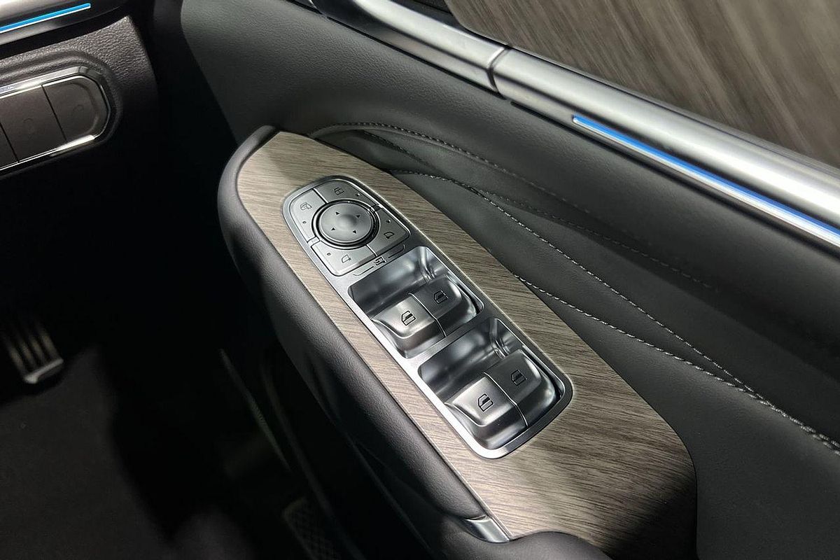 2025 GWM Tank 500 Ultra Hi4-T PHEV P03