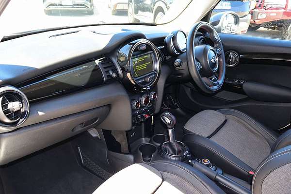 2017 MINI Hatch Cooper S F55