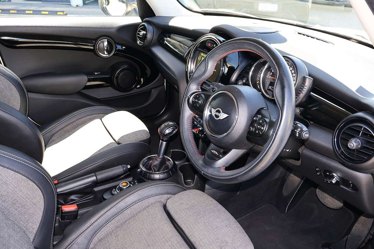 2017 MINI Hatch Cooper S F55