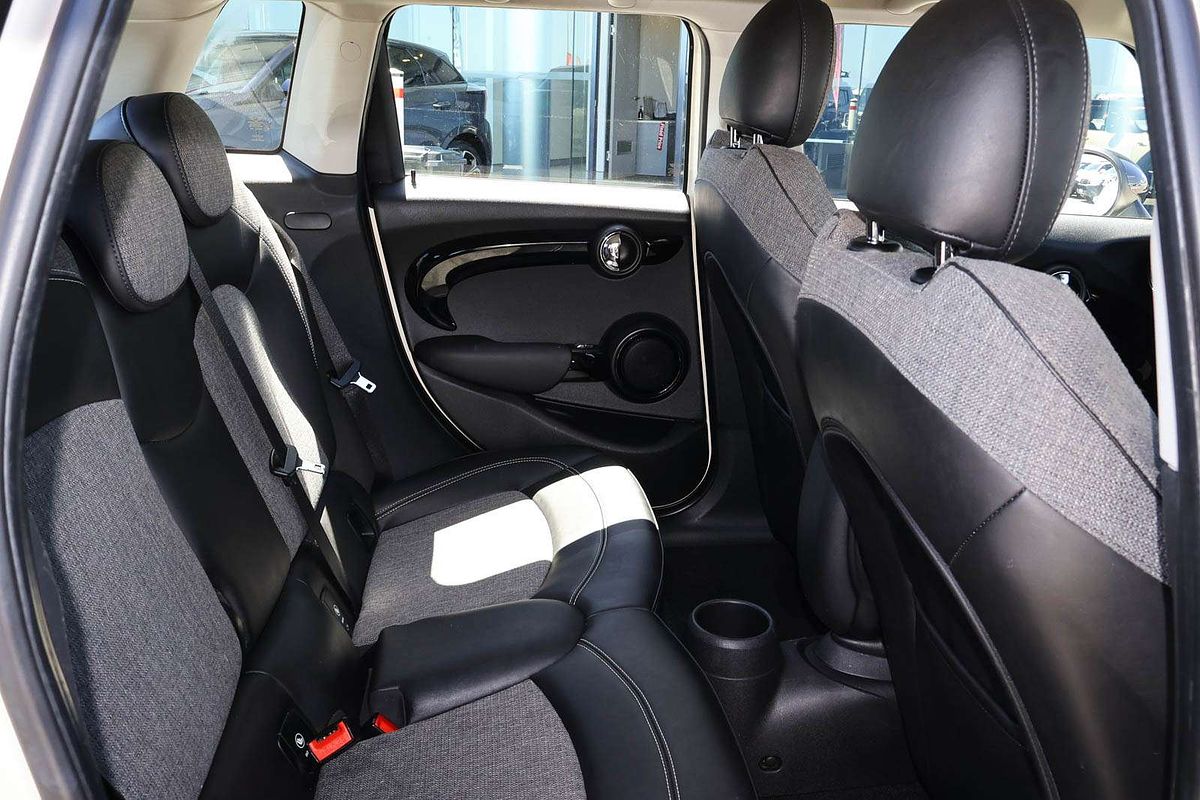 2017 MINI Hatch Cooper S F55