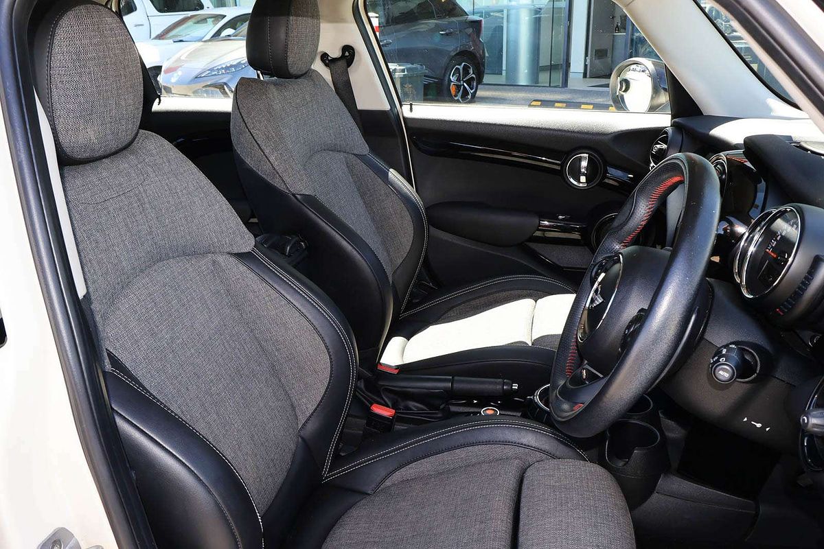 2017 MINI Hatch Cooper S F55