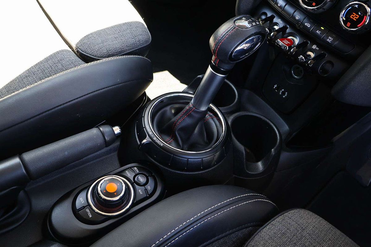 2017 MINI Hatch Cooper S F55