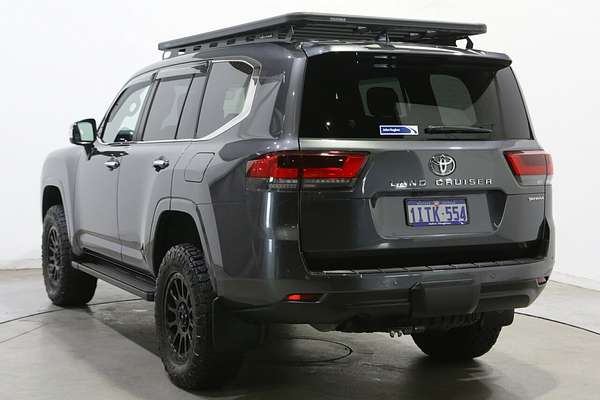2023 Toyota Landcruiser Sahara FJA300R