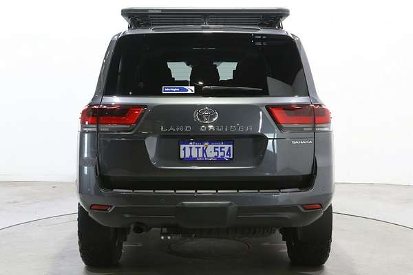 2023 Toyota Landcruiser Sahara FJA300R