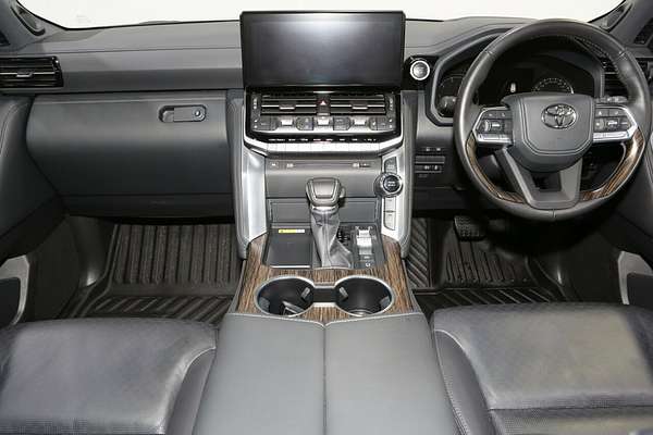 2023 Toyota Landcruiser Sahara FJA300R