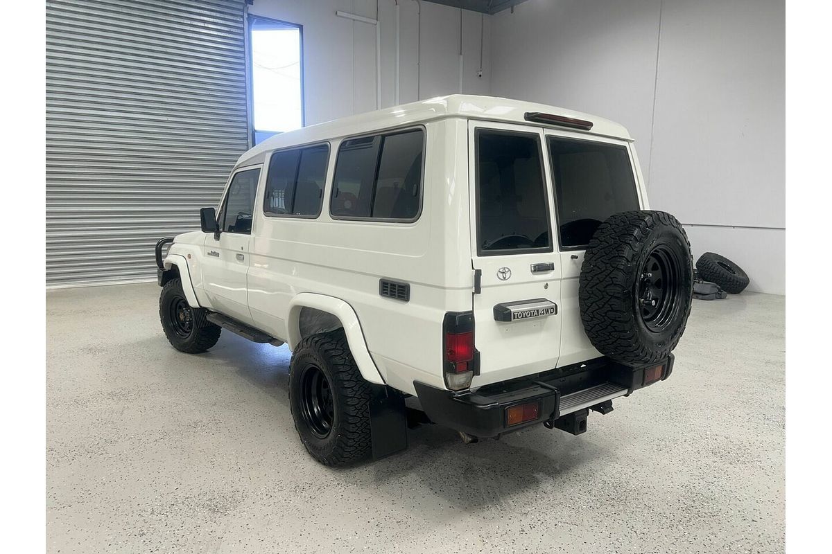 2013 Toyota Landcruiser Workmate Troopcarrier VDJ78R