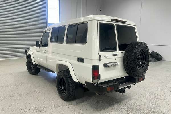 2013 Toyota Landcruiser Workmate Troopcarrier VDJ78R