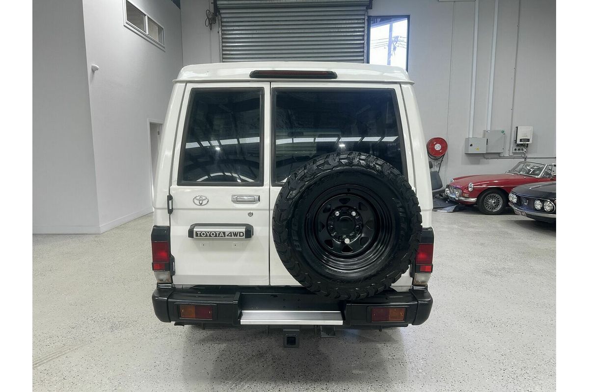 2013 Toyota Landcruiser Workmate Troopcarrier VDJ78R