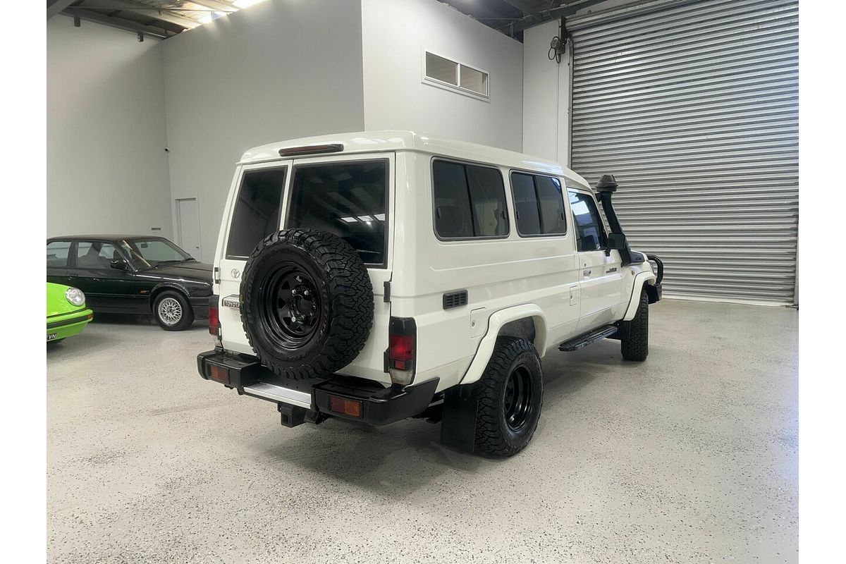 2013 Toyota Landcruiser Workmate Troopcarrier VDJ78R