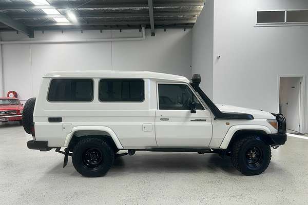 2013 Toyota Landcruiser Workmate Troopcarrier VDJ78R