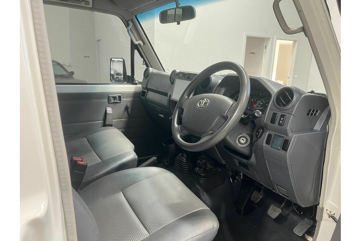 2013 Toyota Landcruiser Workmate Troopcarrier VDJ78R