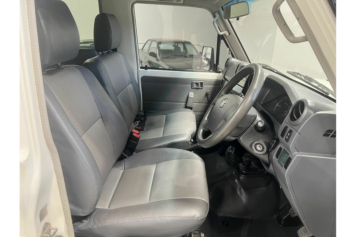 2013 Toyota Landcruiser Workmate Troopcarrier VDJ78R