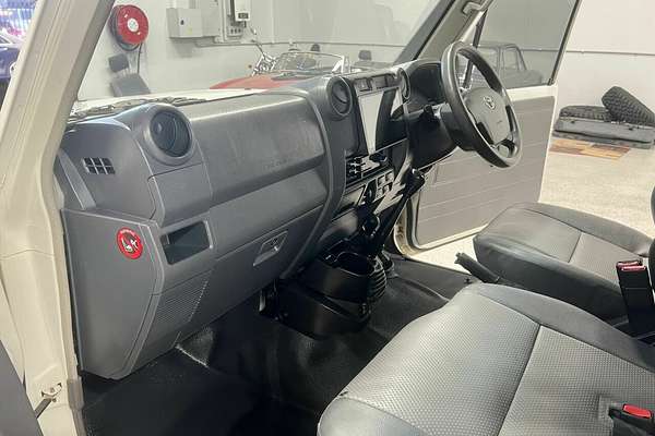 2013 Toyota Landcruiser Workmate Troopcarrier VDJ78R