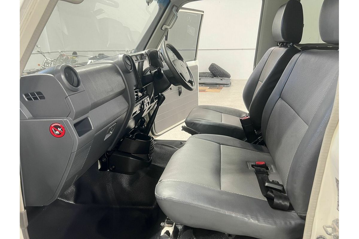 2013 Toyota Landcruiser Workmate Troopcarrier VDJ78R