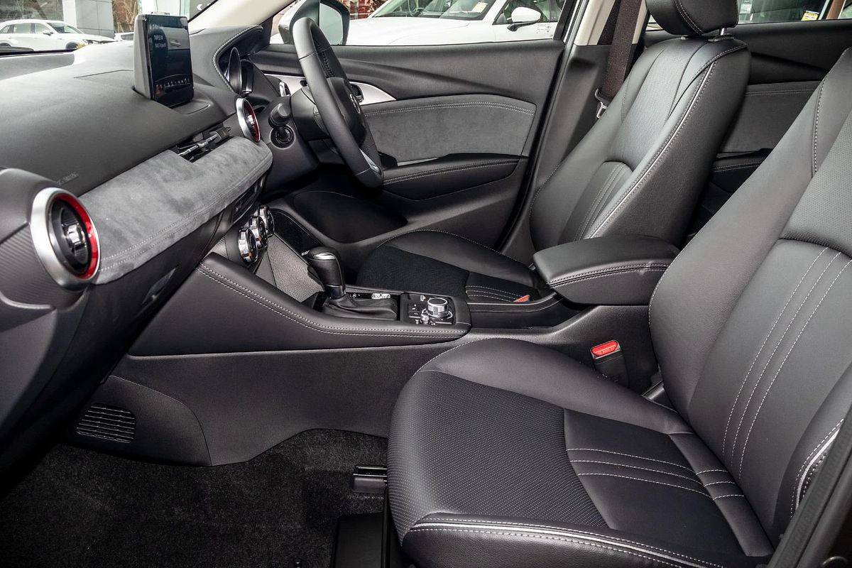 2025 Mazda CX-3 G20 Akari DK