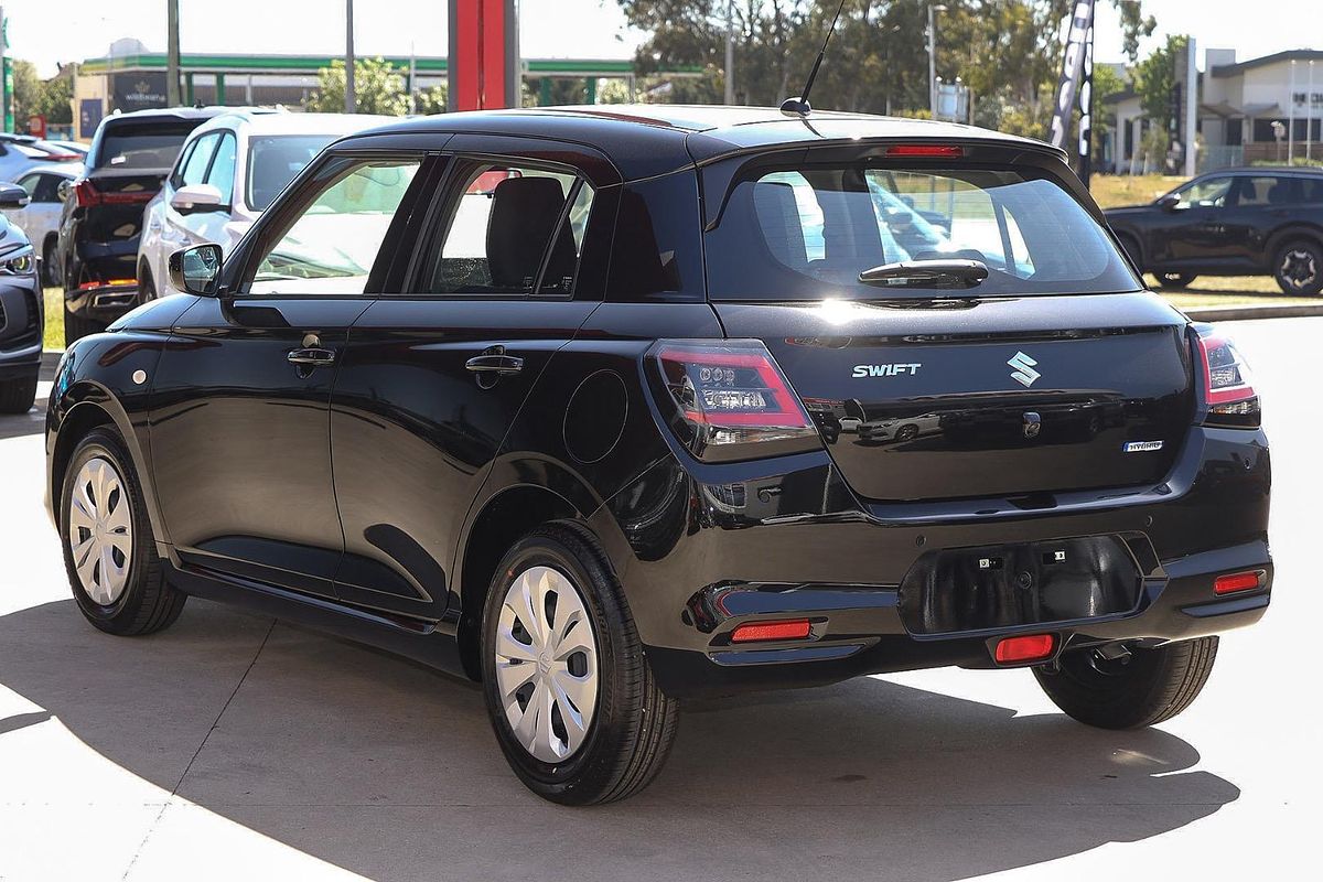 2025 Suzuki Swift Hybrid UZ