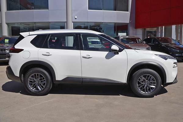 2025 Nissan X-TRAIL ST T33