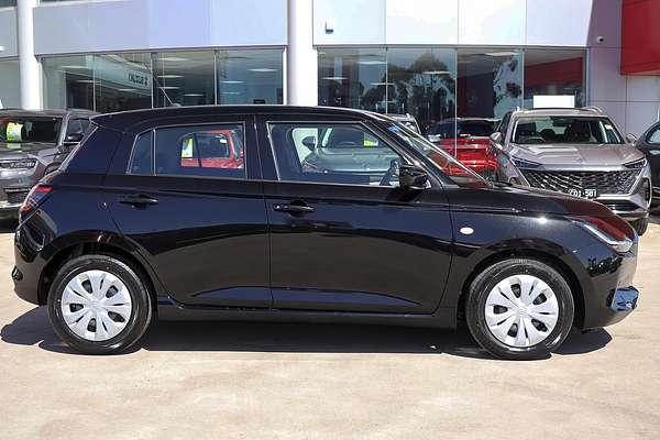 2025 Suzuki Swift Hybrid UZ