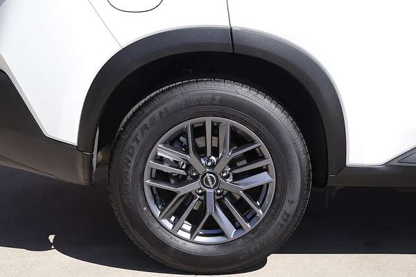 2025 Nissan X-TRAIL ST T33