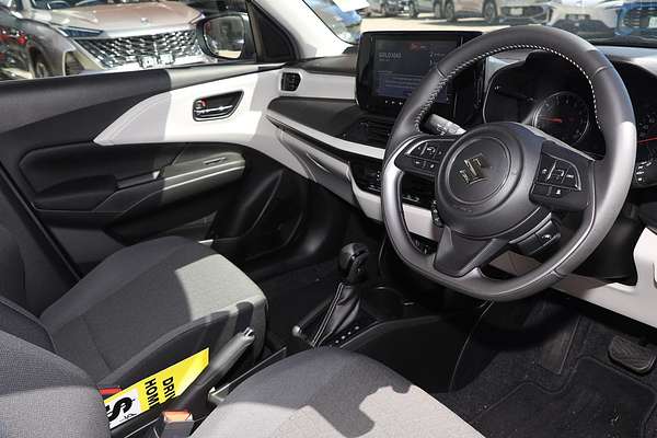 2025 Suzuki Swift Hybrid UZ