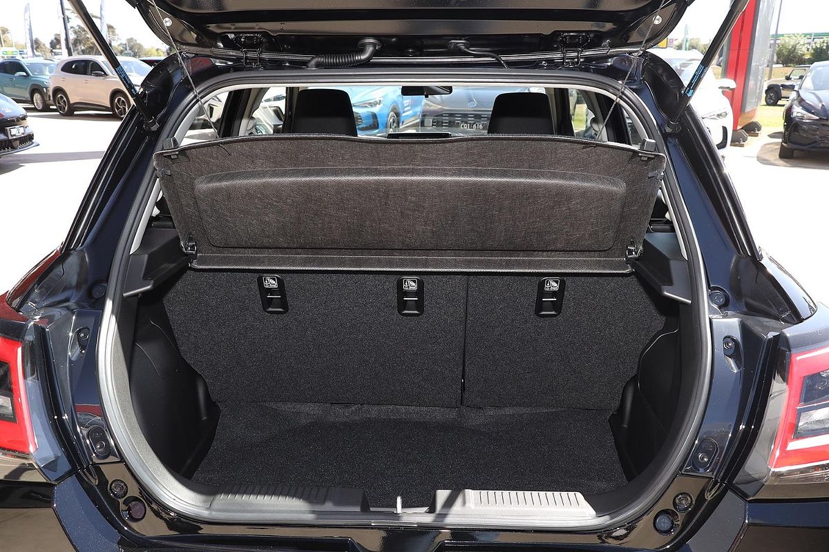 2025 Suzuki Swift Hybrid UZ