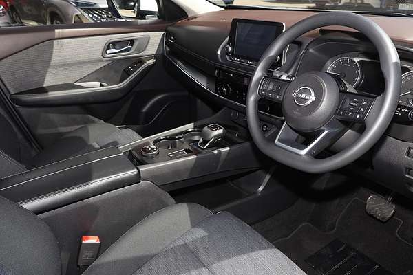 2025 Nissan X-TRAIL ST T33