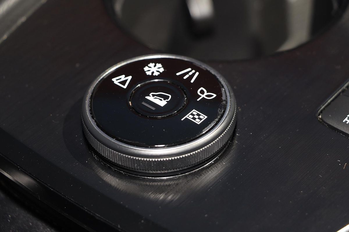 2025 Nissan X-TRAIL ST T33