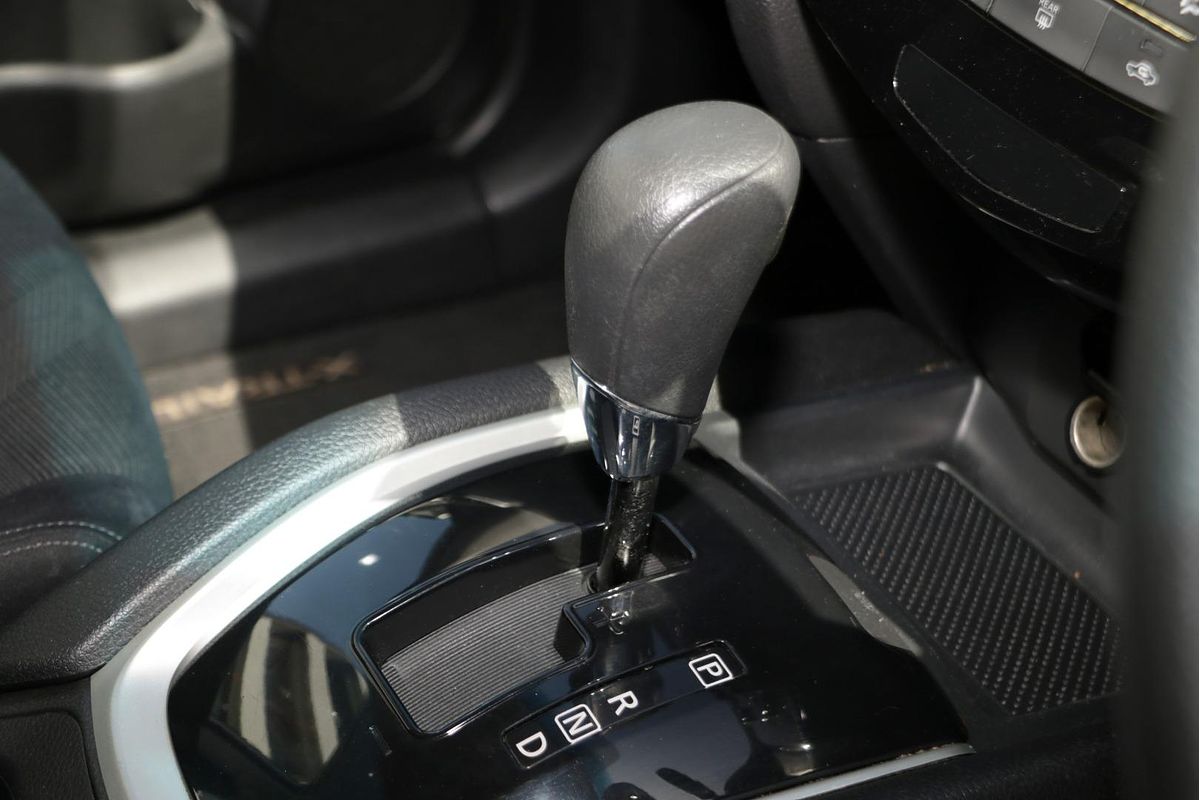 2016 Nissan X-TRAIL ST T32