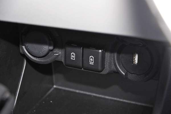 2025 Suzuki Swift Hybrid UZ