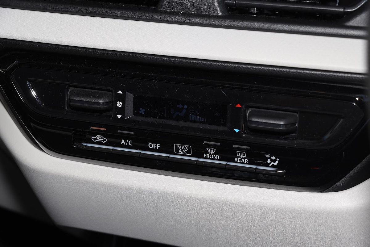 2025 Suzuki Swift Hybrid UZ