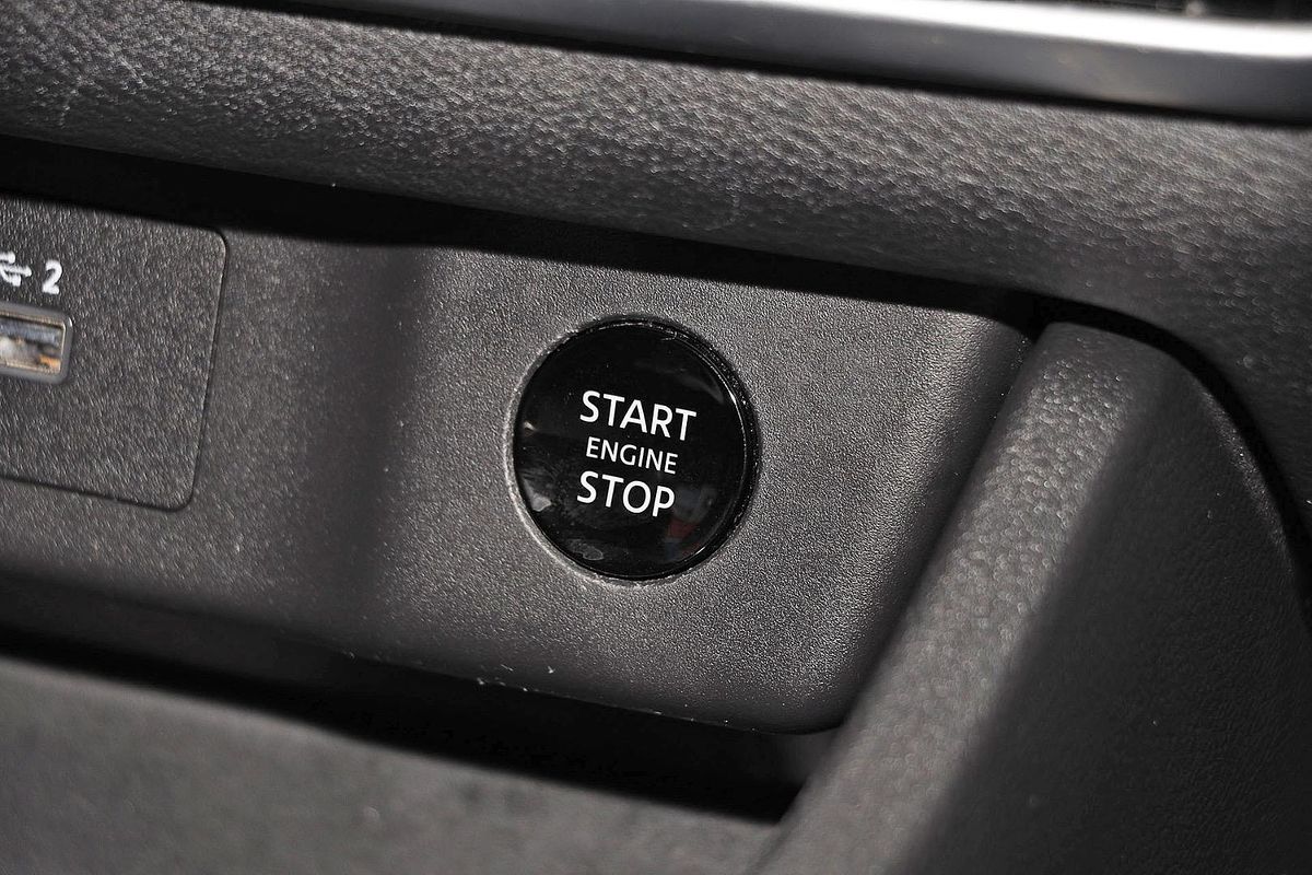 2025 Nissan X-TRAIL ST T33