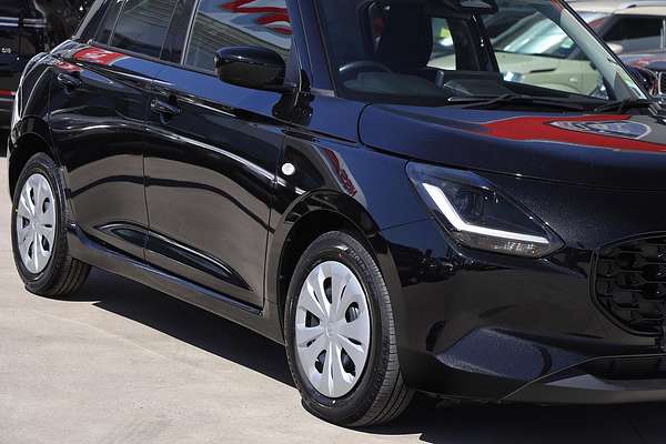 2025 Suzuki Swift Hybrid UZ