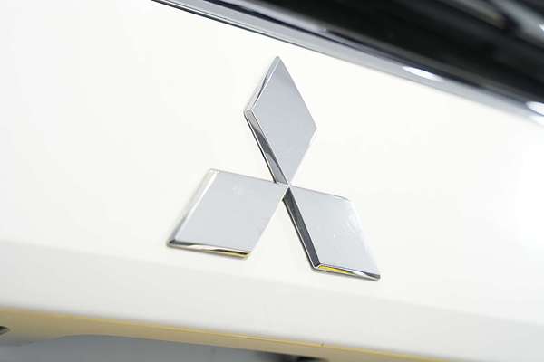 2019 Mitsubishi Outlander ES ADAS ZL