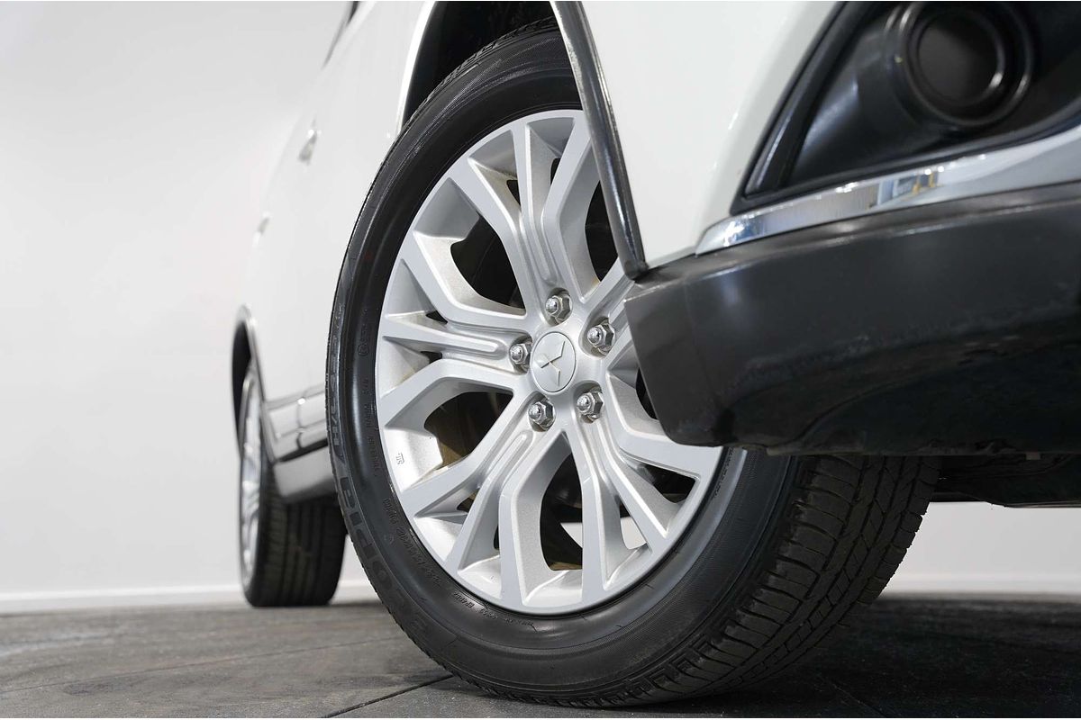 2019 Mitsubishi Outlander ES ADAS ZL