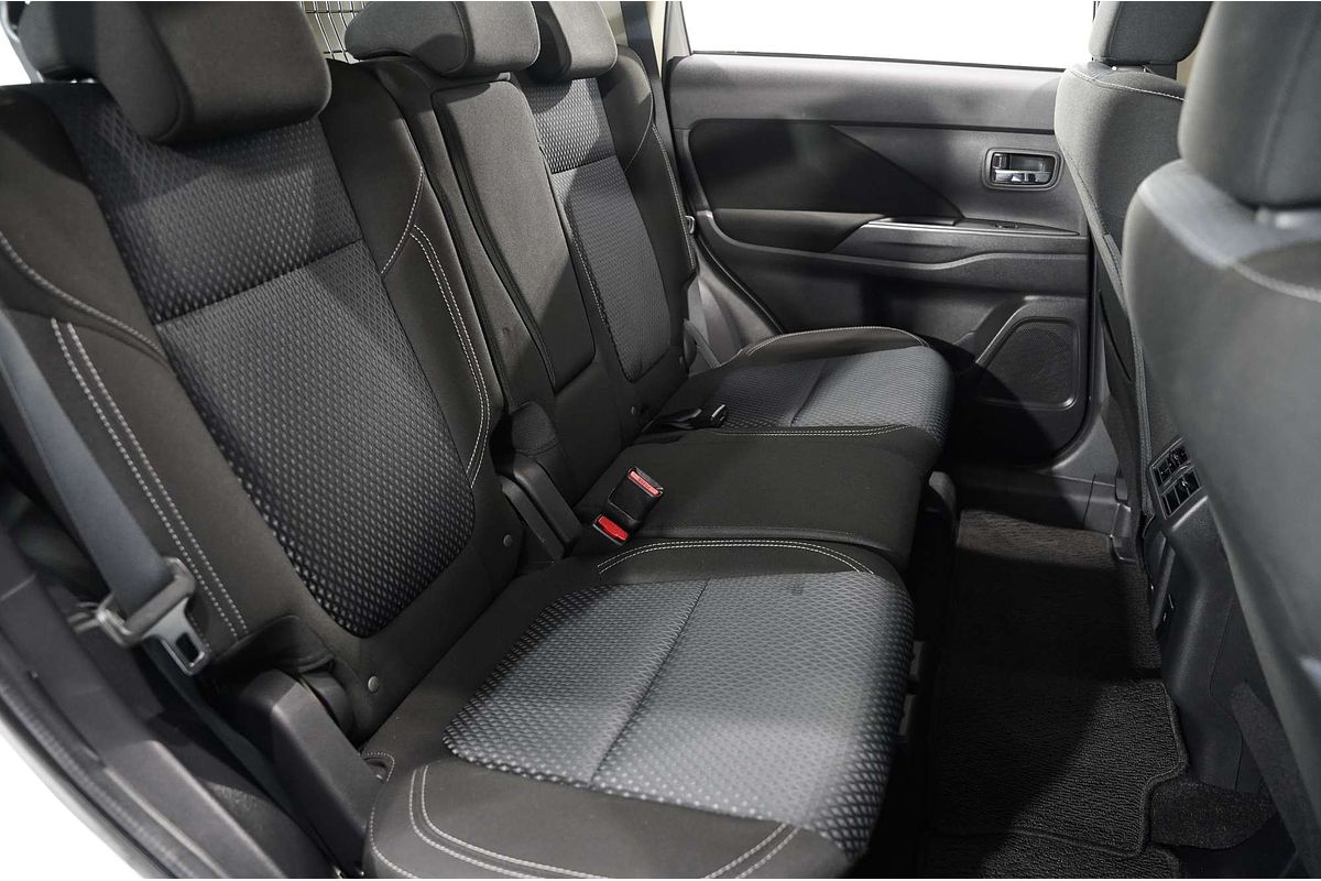 2019 Mitsubishi Outlander ES ADAS ZL