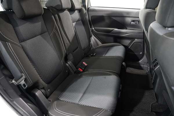 2019 Mitsubishi Outlander ES ADAS ZL