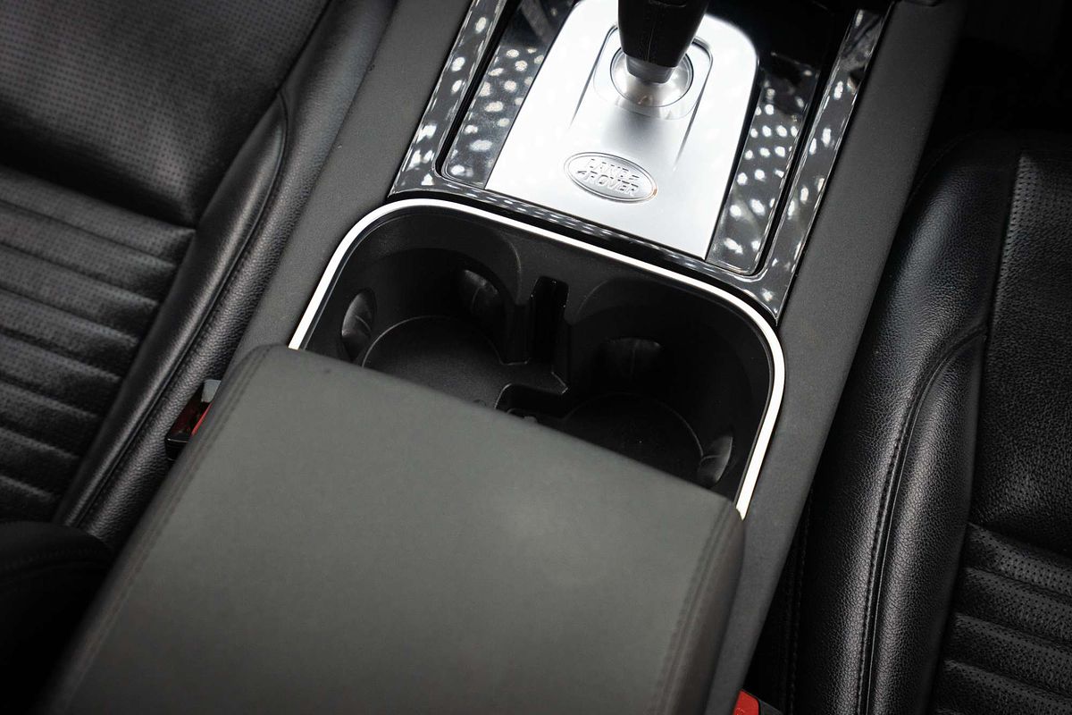 2020 Land Rover Discovery Sport D150 S L550