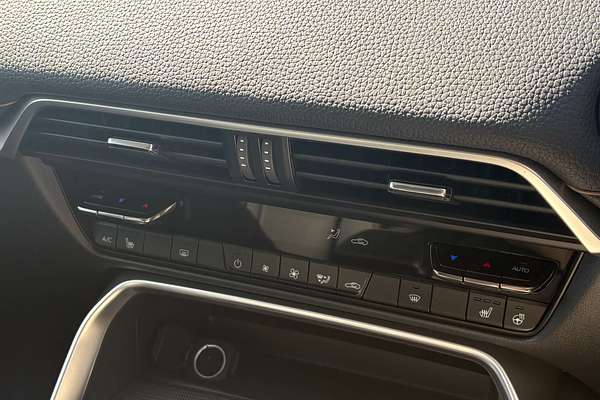 2025 Mazda CX-60 D50e GT KH Series